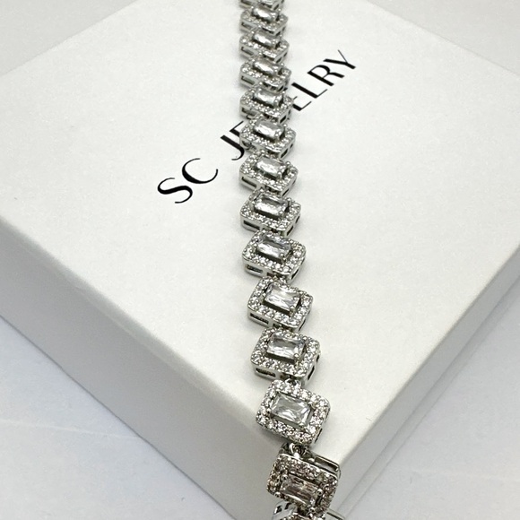 Rectangle Stone Bracelet with Brilliant Stone Silver Color Luxury Jewelry - Picture 3 of 8